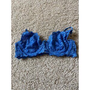 Fredericks of Hollywood Blue Laced Wired Size Small Bra Sexy Non-padded